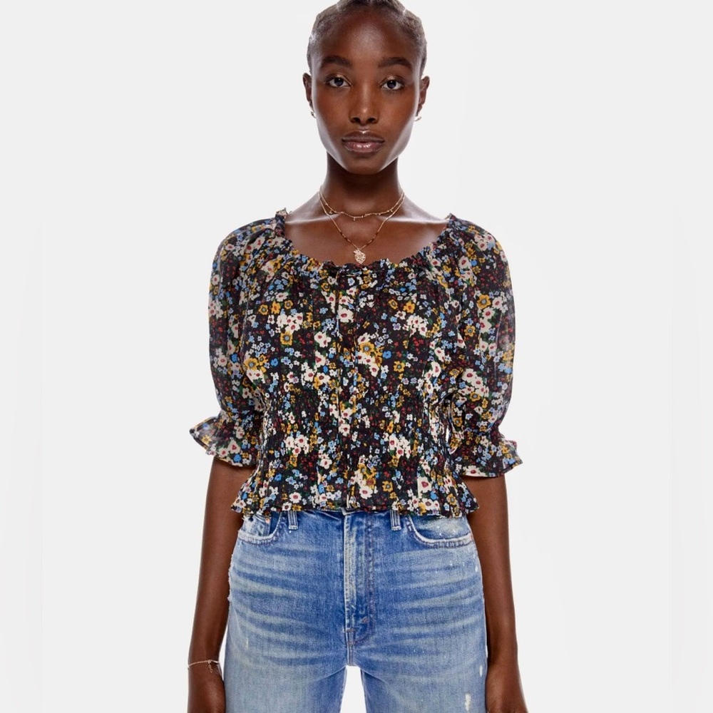 Mother’s The dollface Beautiful Floral Black Blouse, Like new, XS size